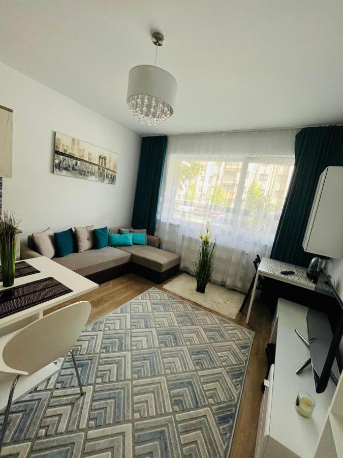 Kiki Home Орадя Екстер'єр фото